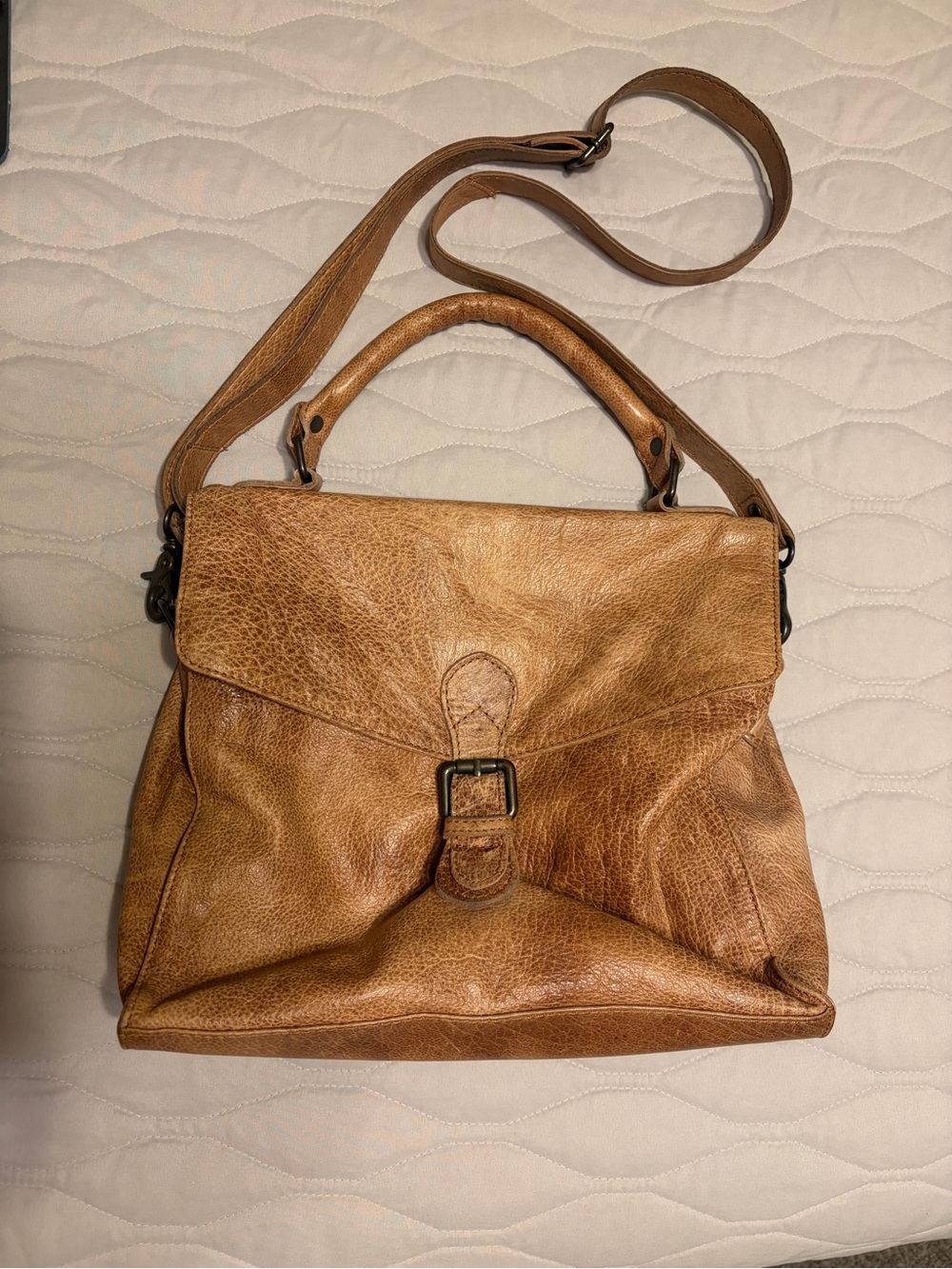 Crossbody Leather Satchel Handbag in Tan